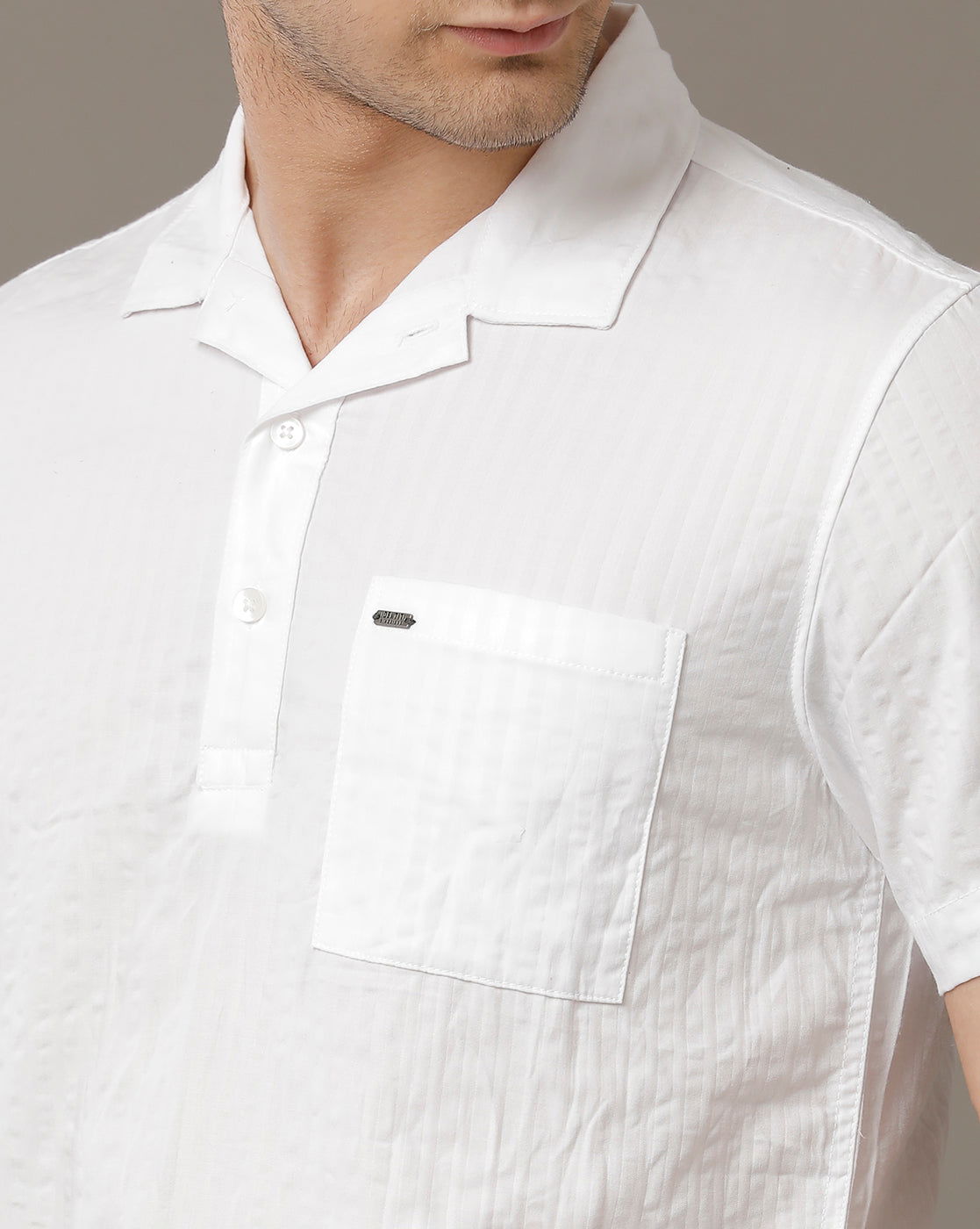 IDENTITI Men Slim Fit Regular Collar Solid Shirt In White.