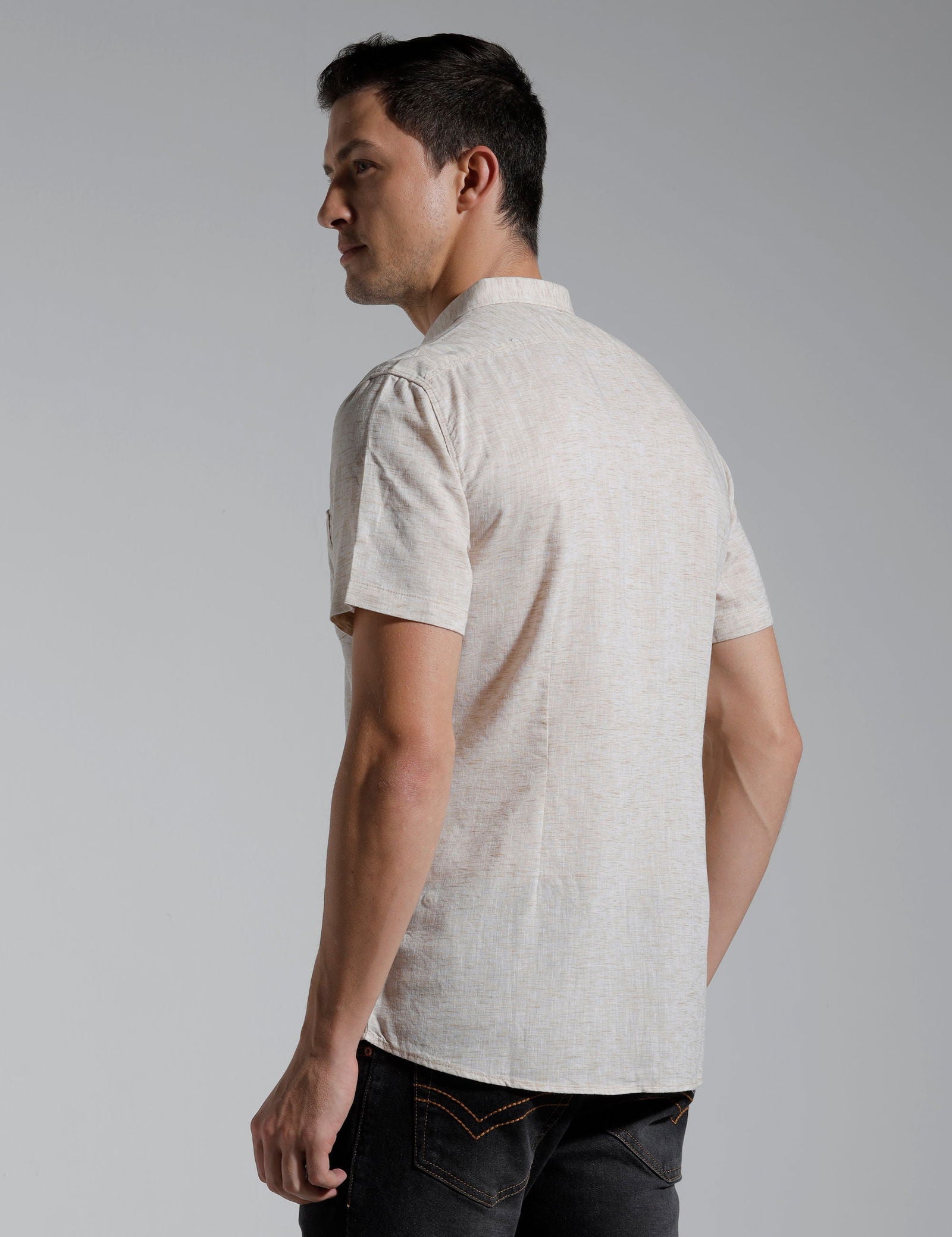 IDENTITI Men Slim Fit Short Collar Solid Shirt