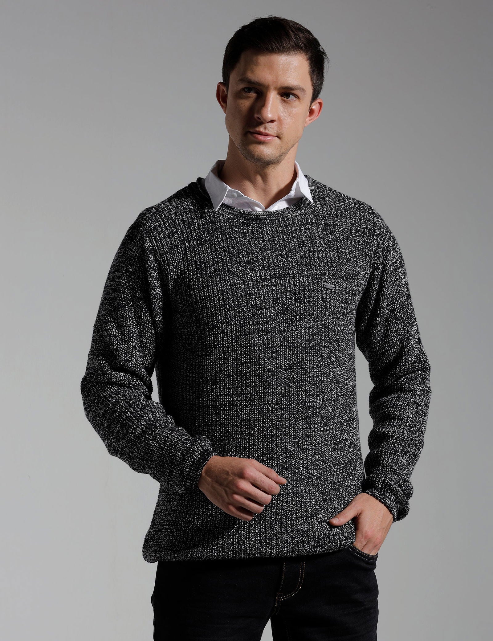 Identiti Full Sleeve Solid Slim Fit Cotton Casual Pull Over With Woven Collar