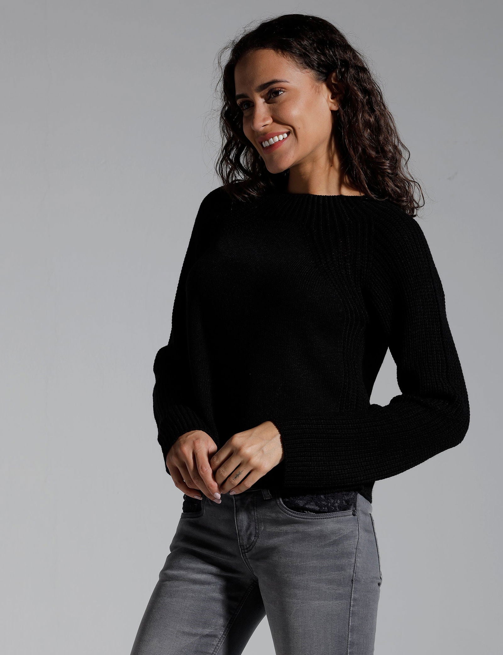 Identiti Women Crop Pull over