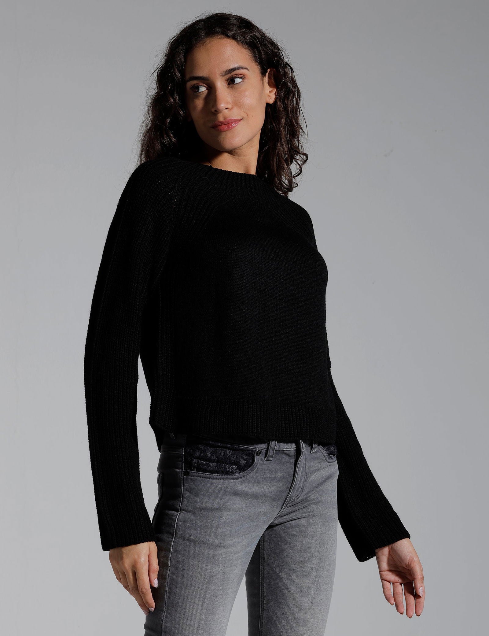 Identiti Women Crop Pull over