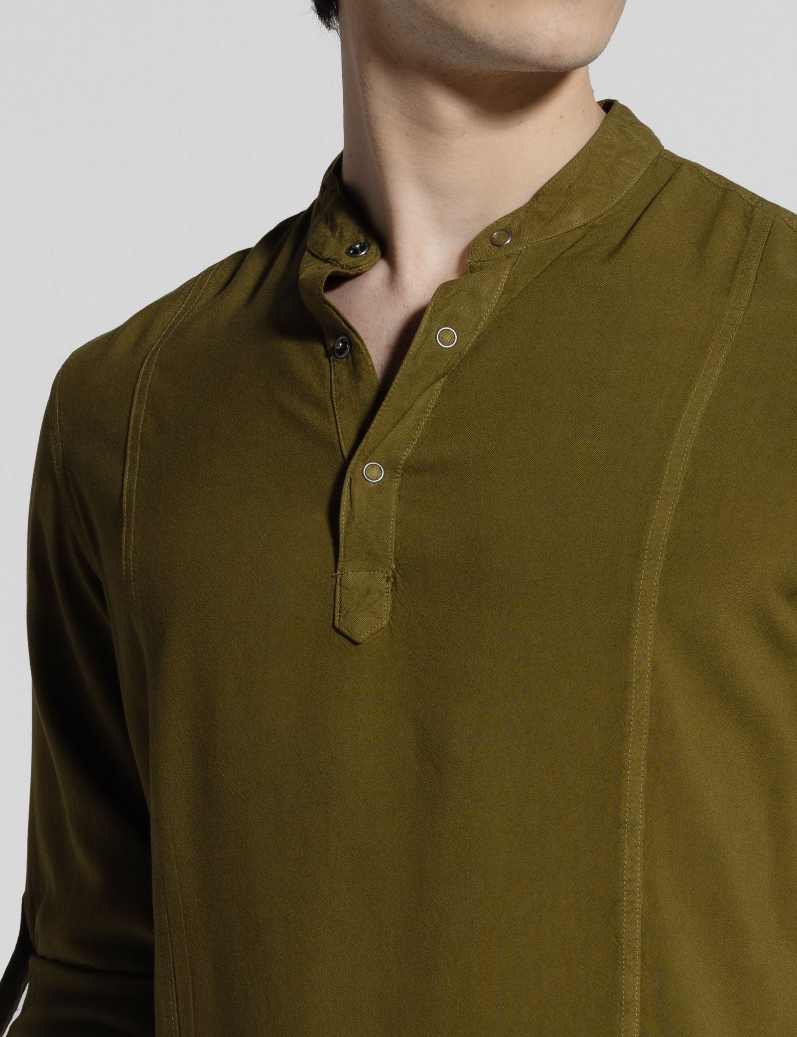 Men Half Placket Mandarin Collar Viscose Shirt / Kurta
