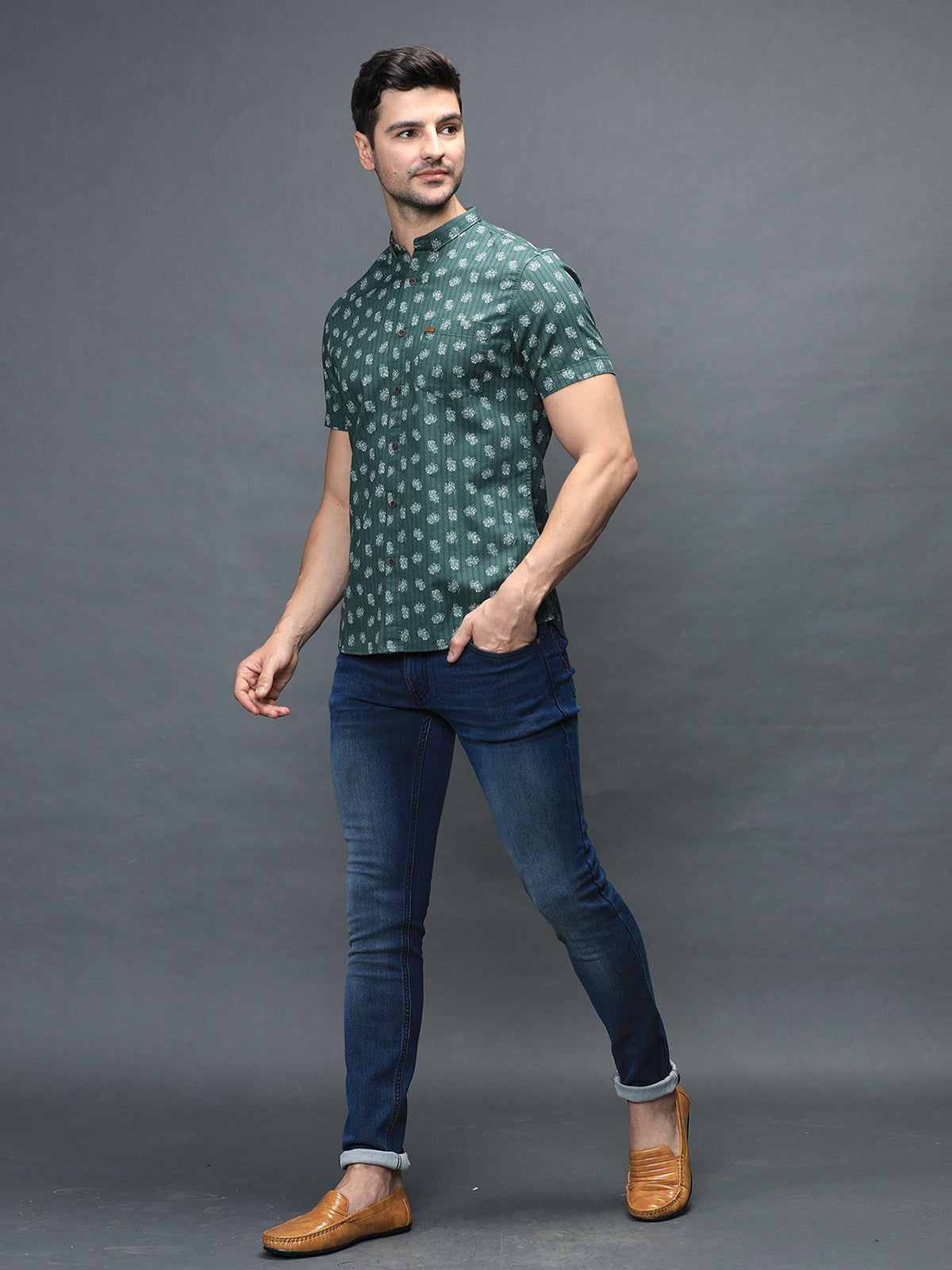 Men Slim Fit Printed Shirt