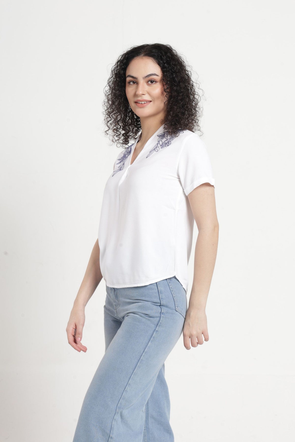 Women Solid Embroidered Indo-Western Tunic - White