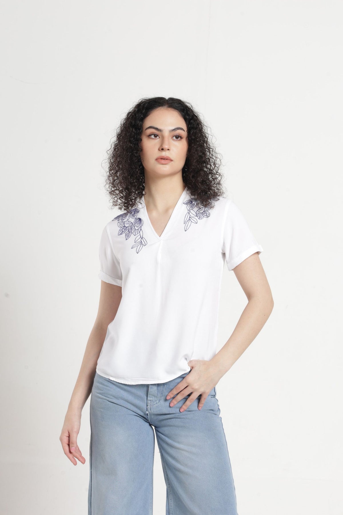 Women Solid Embroidered Indo-Western Tunic - White