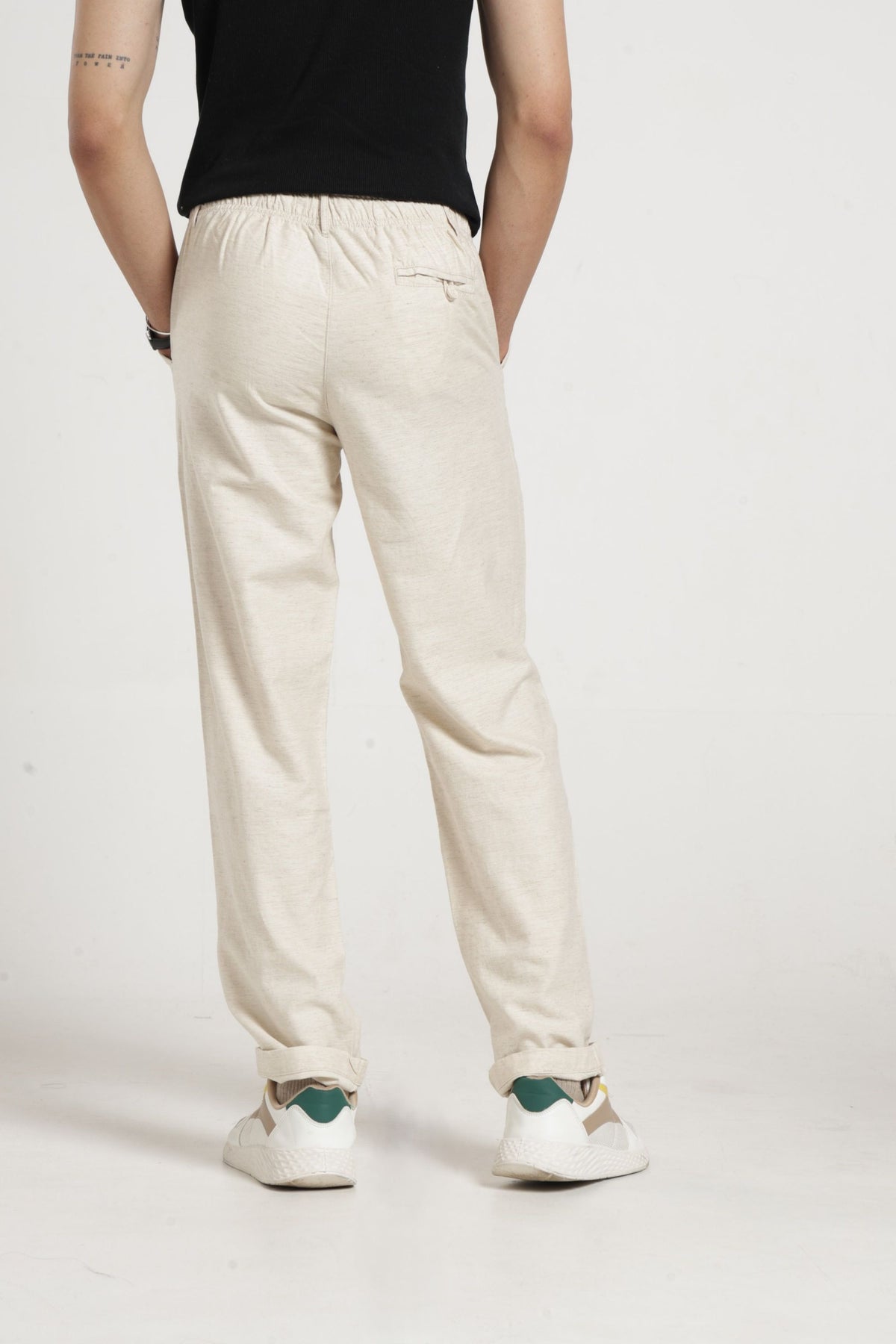 IDENTITI Men Relaxed Fit Non Denim Solid Trouser In Ecru
