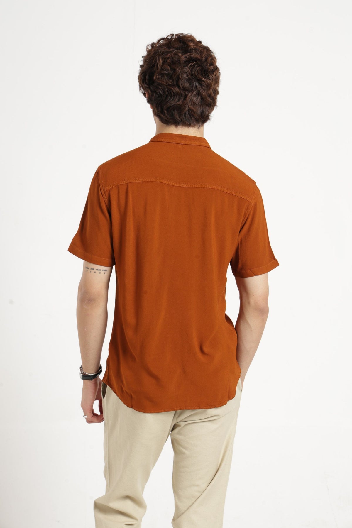 Regular Collar Half Sleeves Solid Shirt in Chocolate