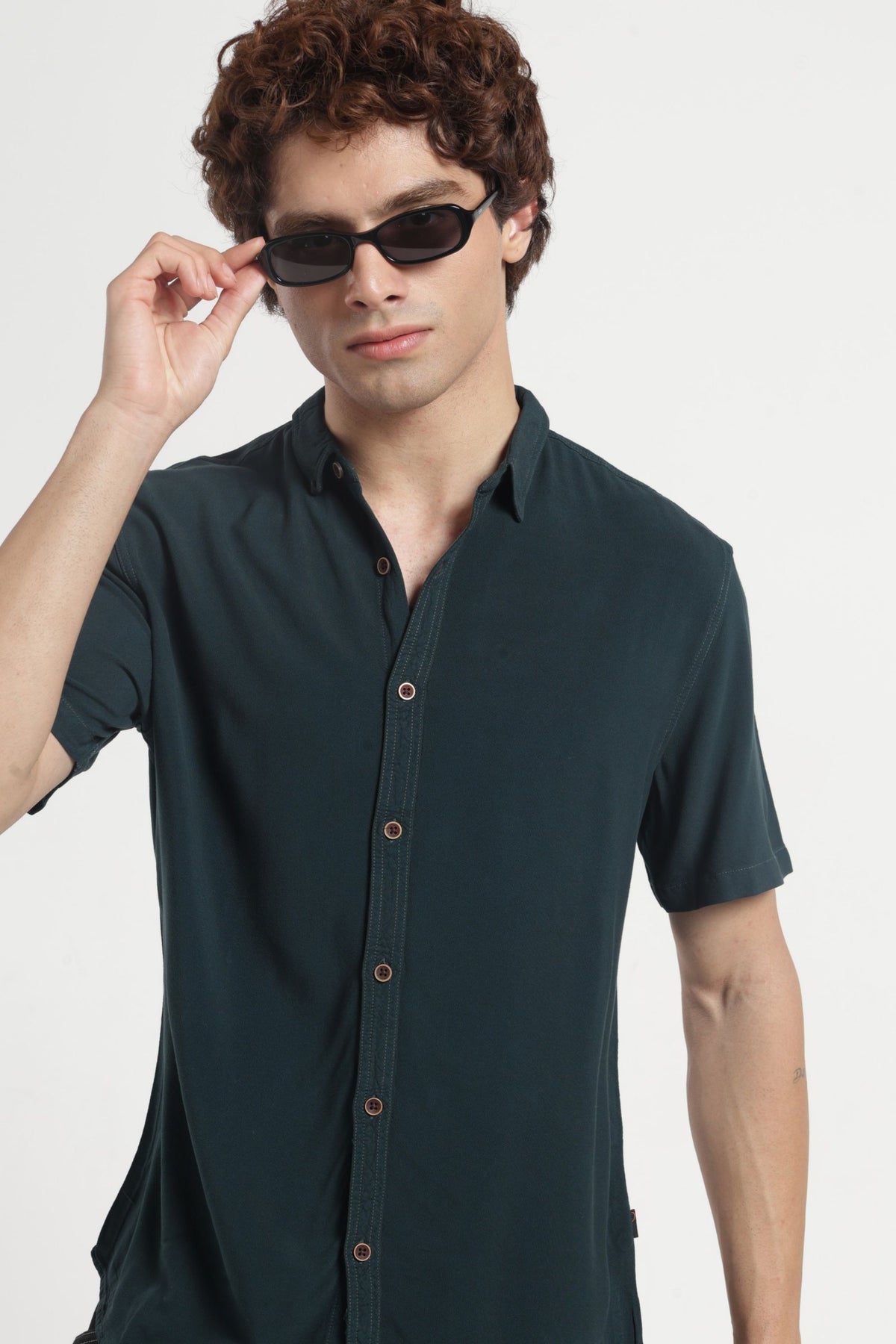 Regular Collar Half Sleeves Solid Shirt in Bottle green