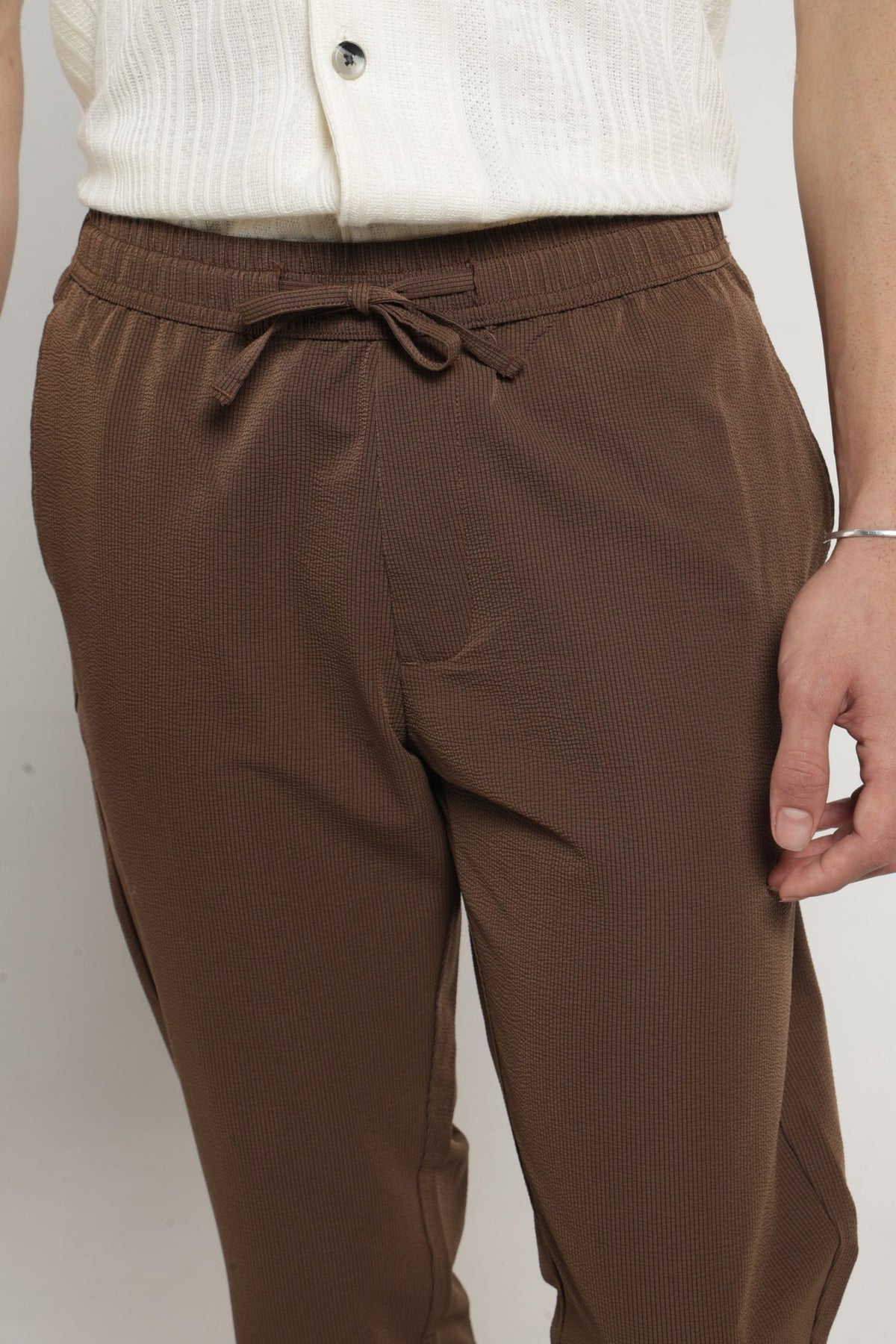Non Denim Solid dobby Jogger In Brown