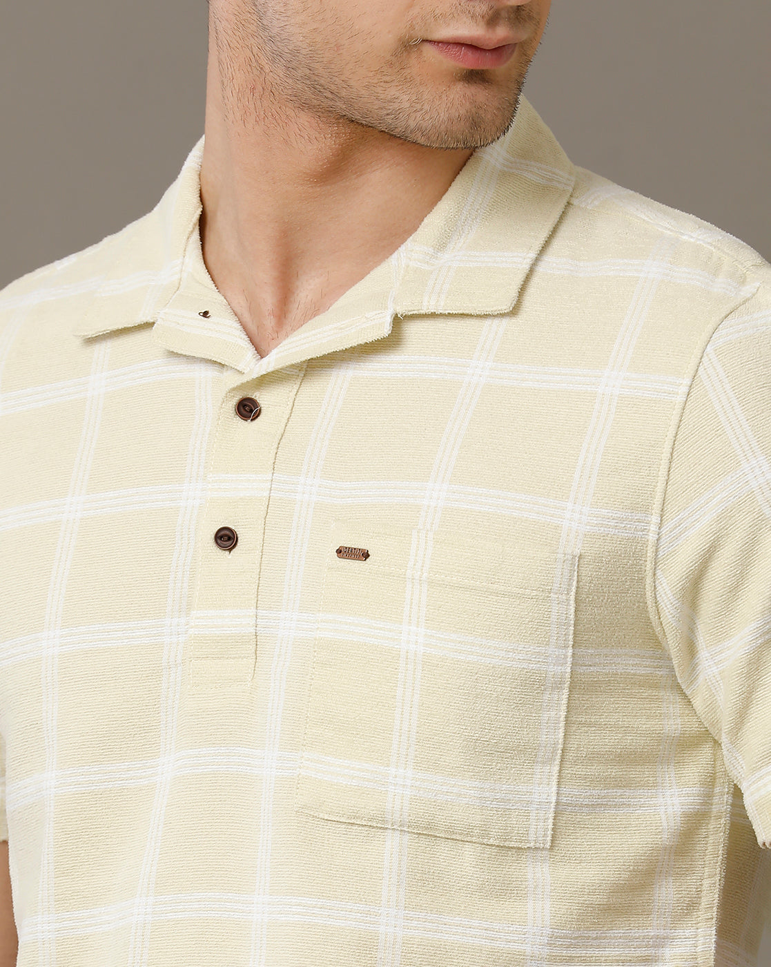 IDENTITI Men Slim Fit Regular Collar Checks Shirt In Yellow.