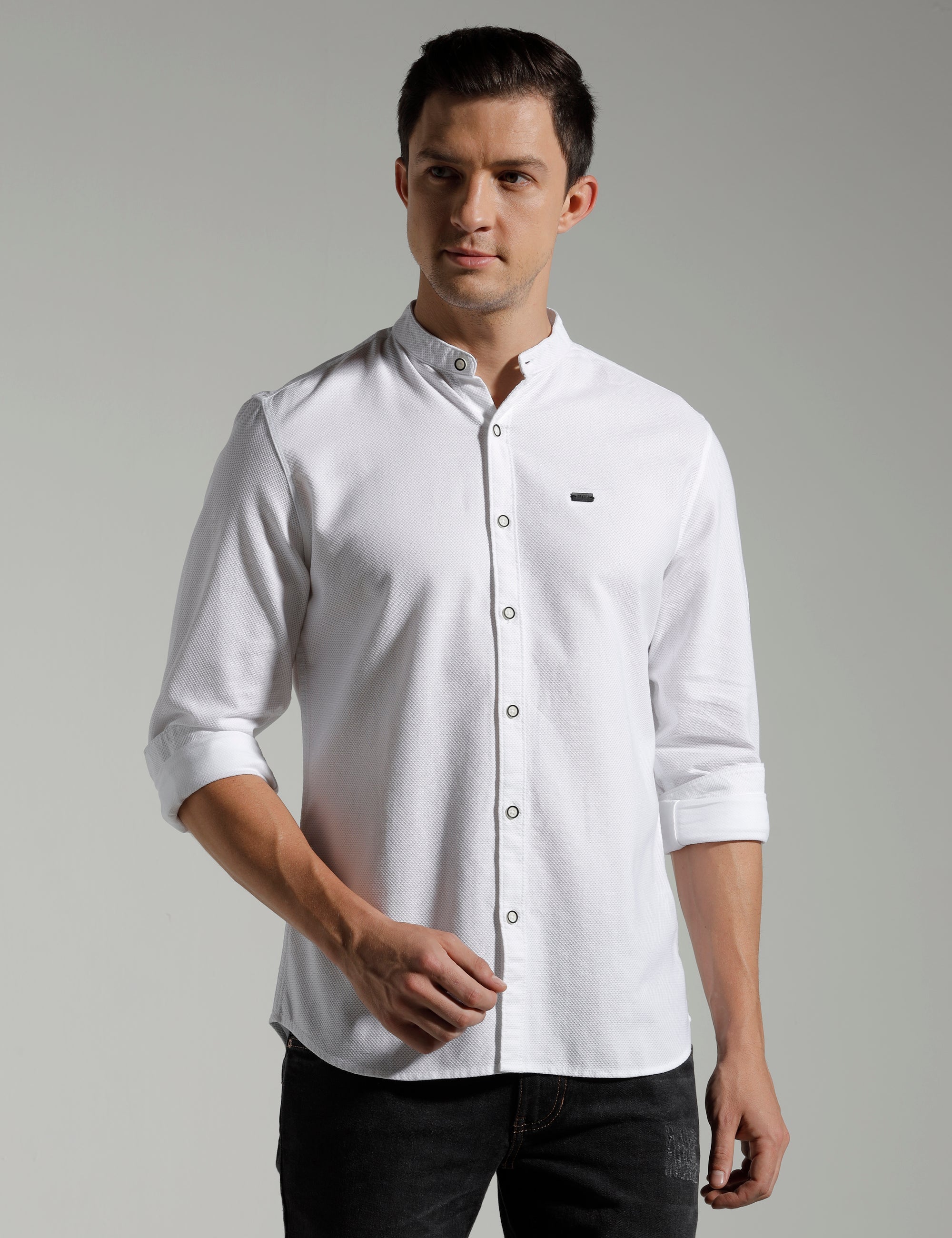 IDENTITI Men Slim Fit Mandarin Collar Solid Shirt In White