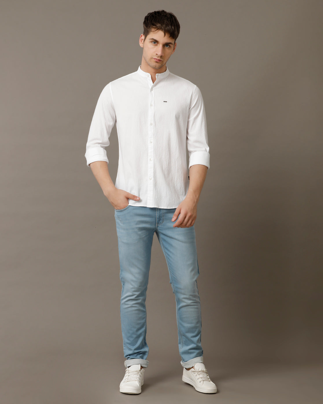 IDENTITI Men Slim Fit Mandarin Collar Solid Shirt In White.