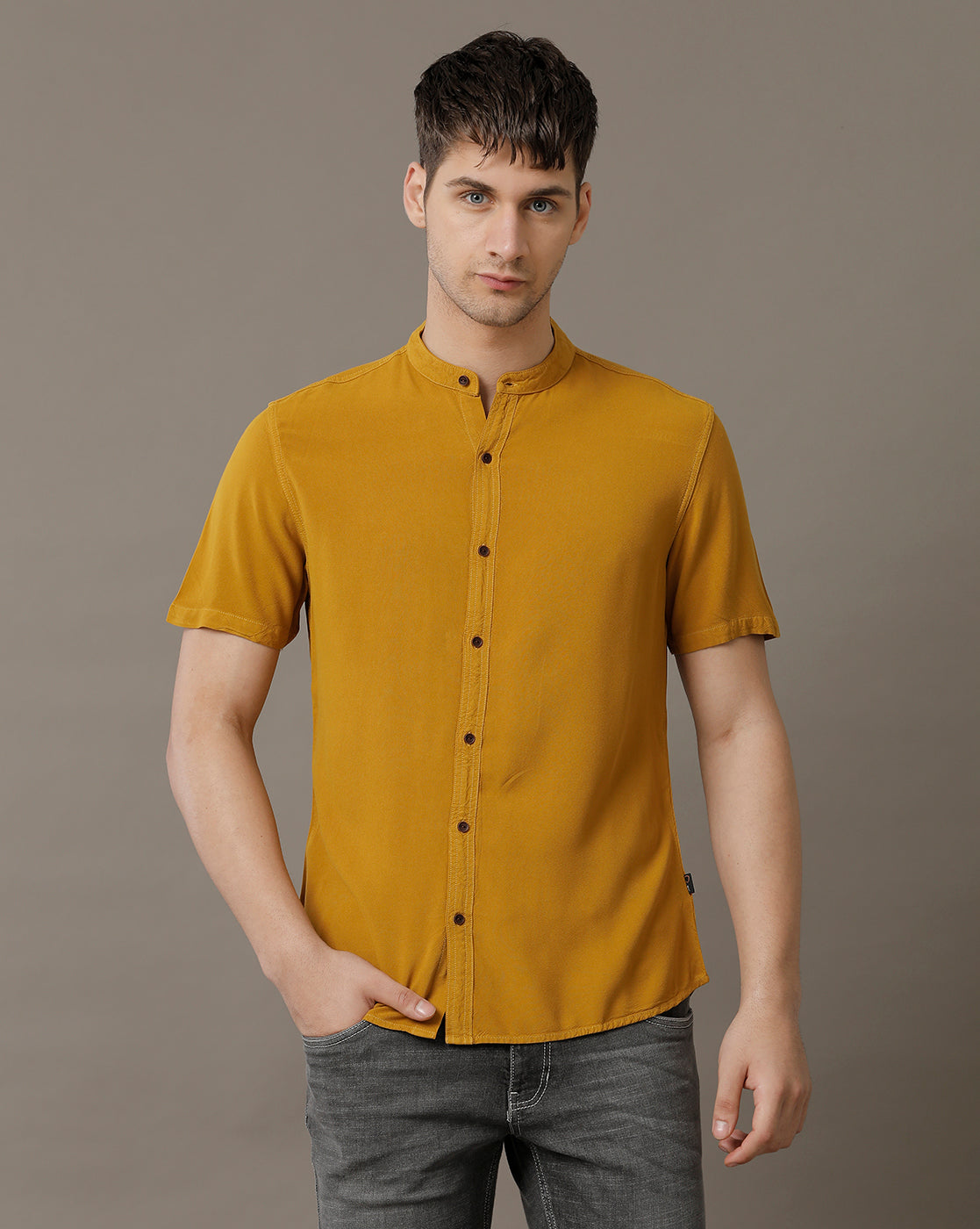 IDENTITI Men Slim Fit Mandarin Collar Solid Shirt In Mustard.
