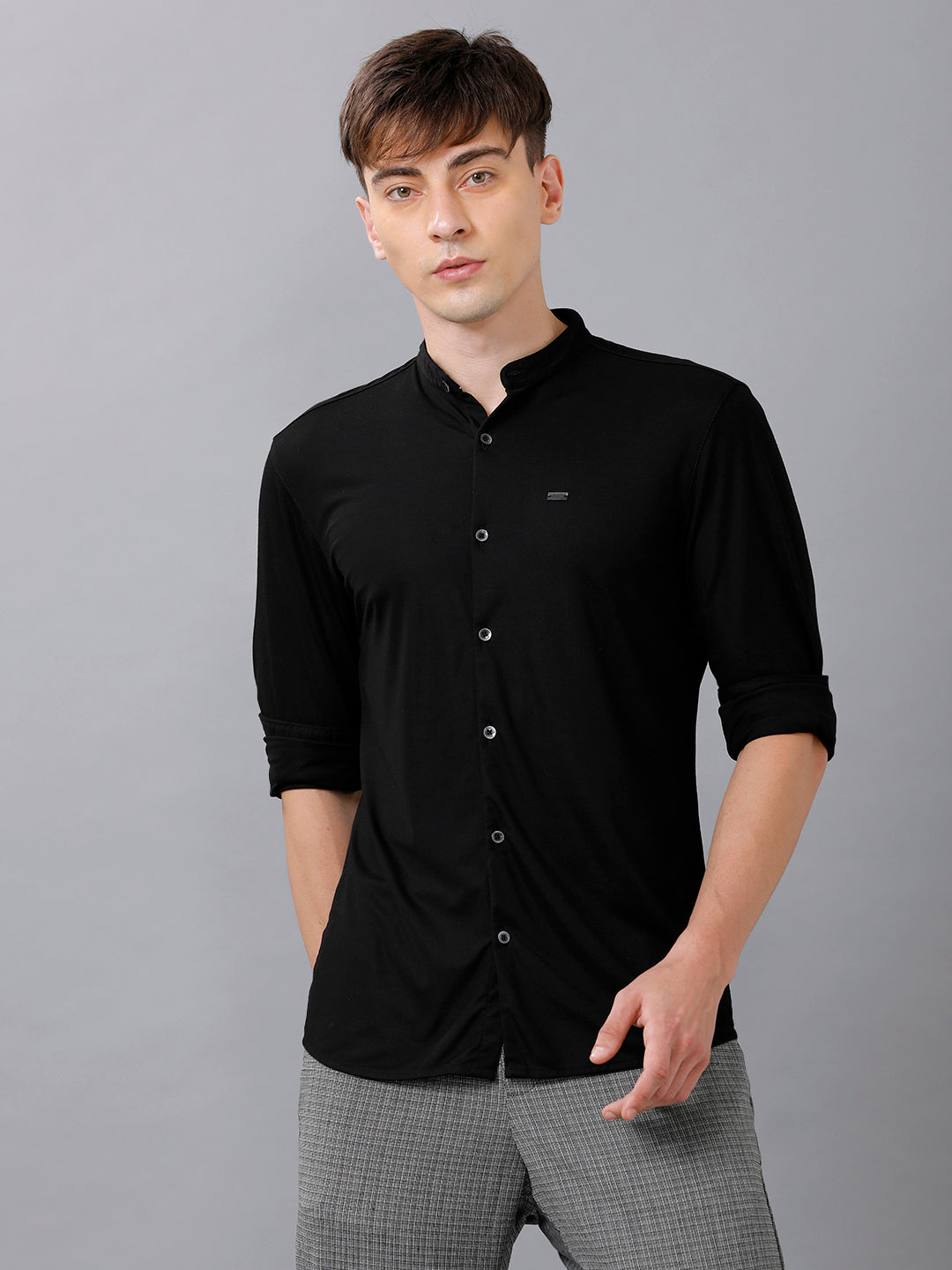 Identiti Men Slim Fit Solid Knited Shirt - Black
