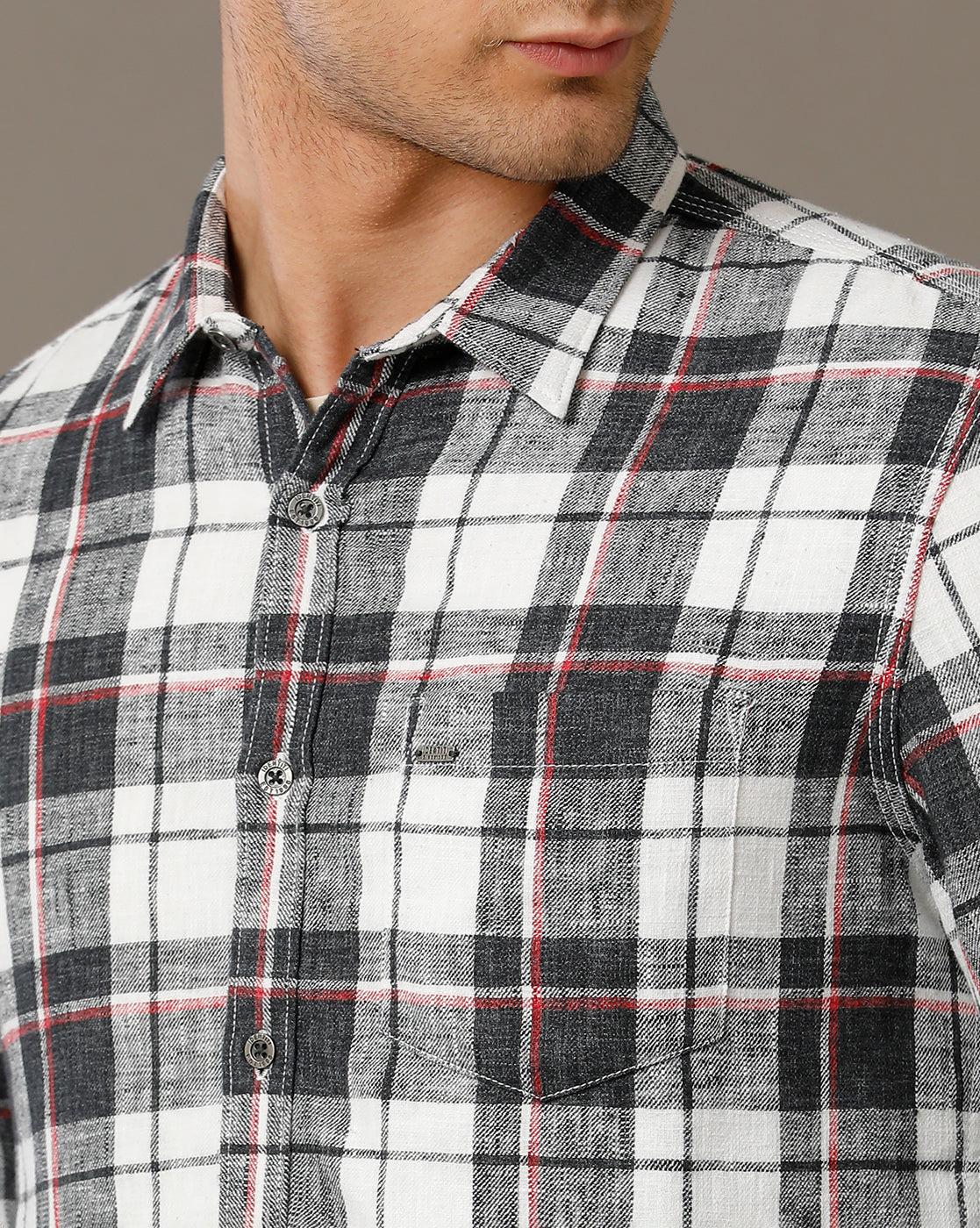 IDENTITI Men Slim Fit Regular Collar Checks Shirt In Grey Melange.