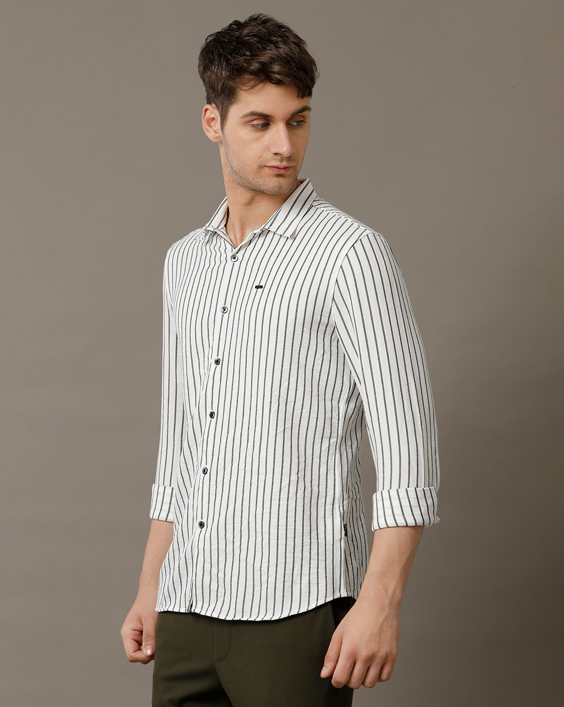IDENTITI Men Slim Fit Regular Collar Stripe Shirt In White.