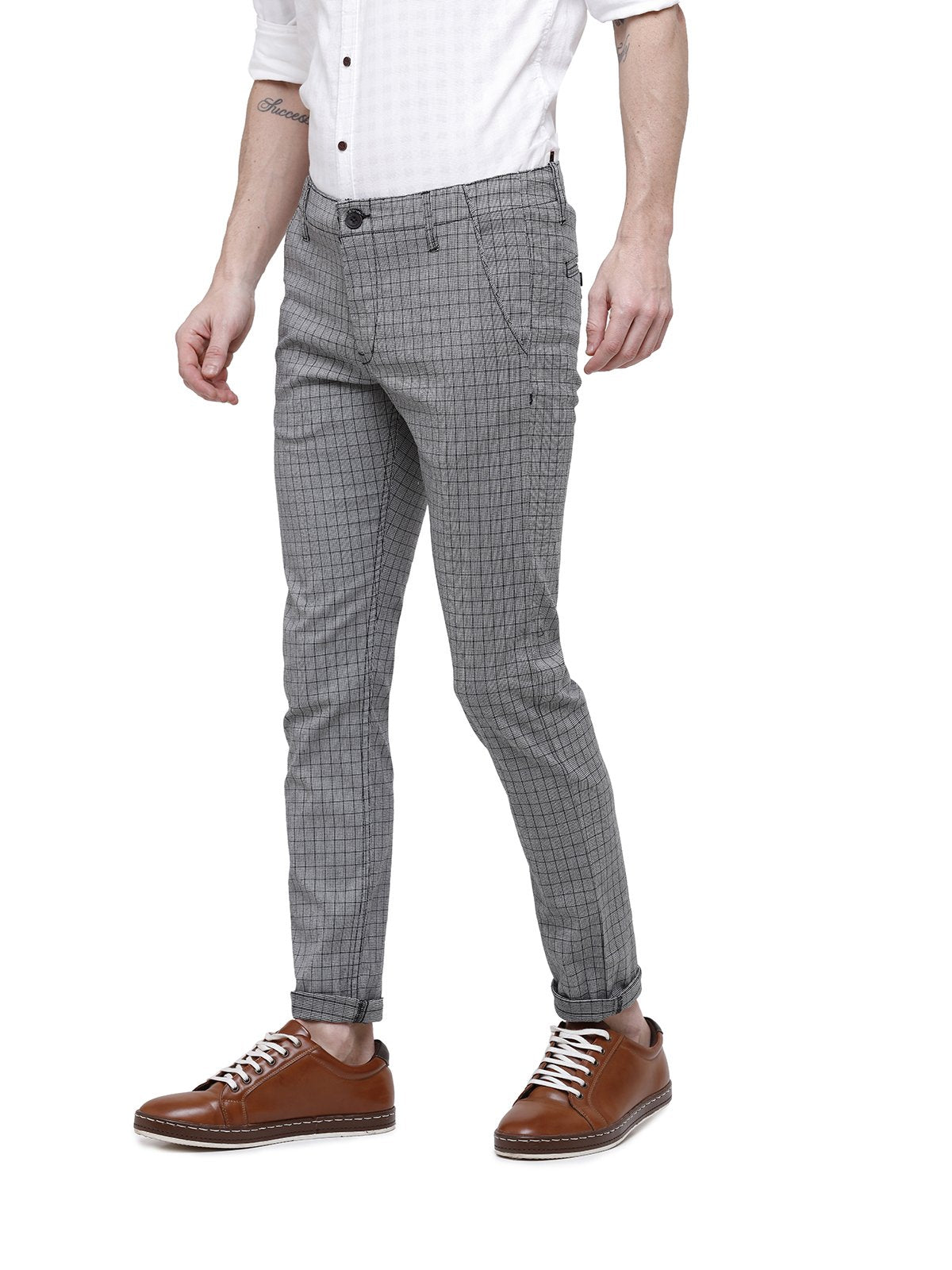 Men Grey Checkered Low- Mid Rise Athletic Skinny fit Trouser With Stretch